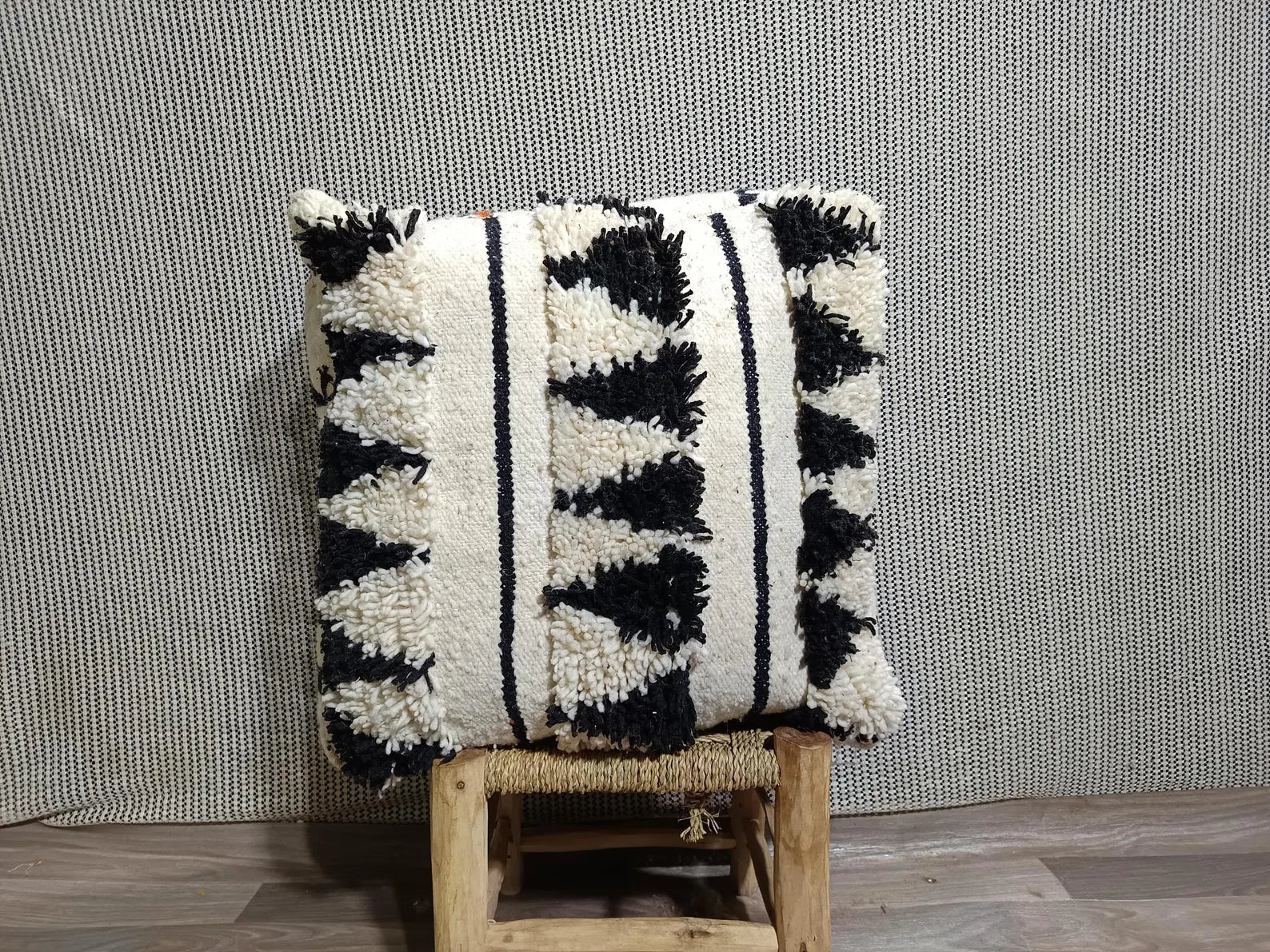 Handmade Moroccan Wool Pouf, Checkered Berber Kilim, 60cm x 60cm, Bohemian Home Decor