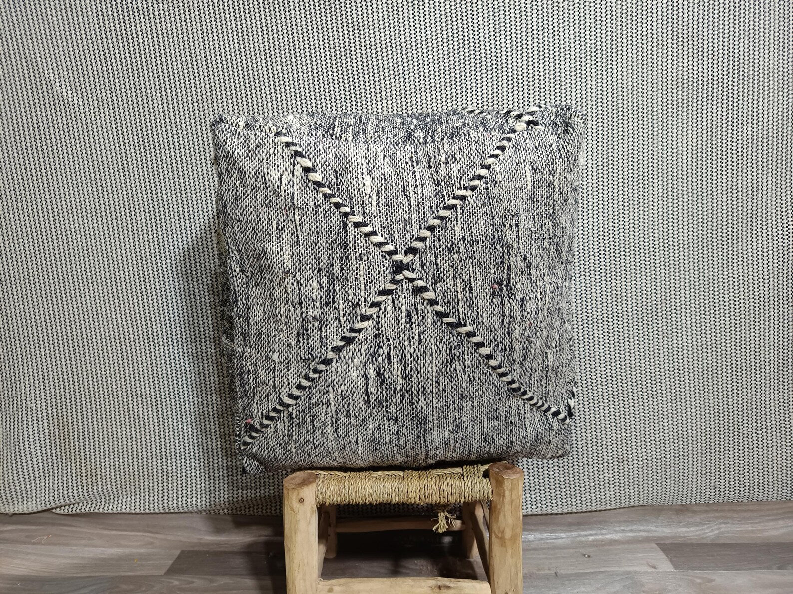 Hand-Knotted Beni Ourain Wool Pouf, 60cm x 60cm Vintage Moroccan Kilim