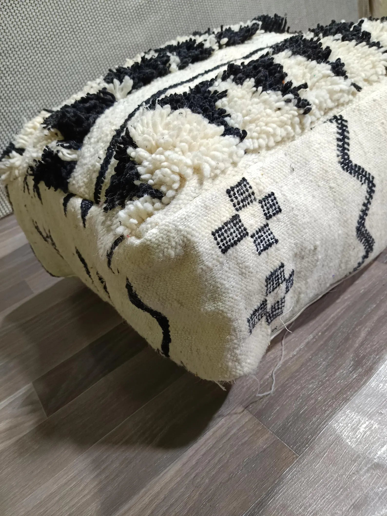 Handmade Moroccan Wool Pouf, Checkered Berber Kilim, 60cm x 60cm, Bohemian Home Decor