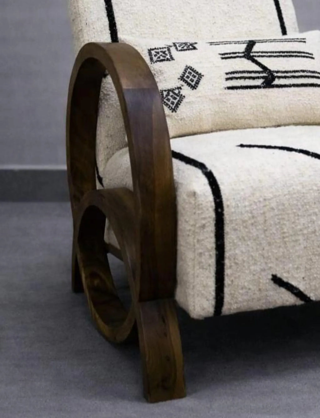 Handmade Moroccan Walnut Wood Lounge Chair – White Wool Upholstered Accent Chair, 70x50x80 cm