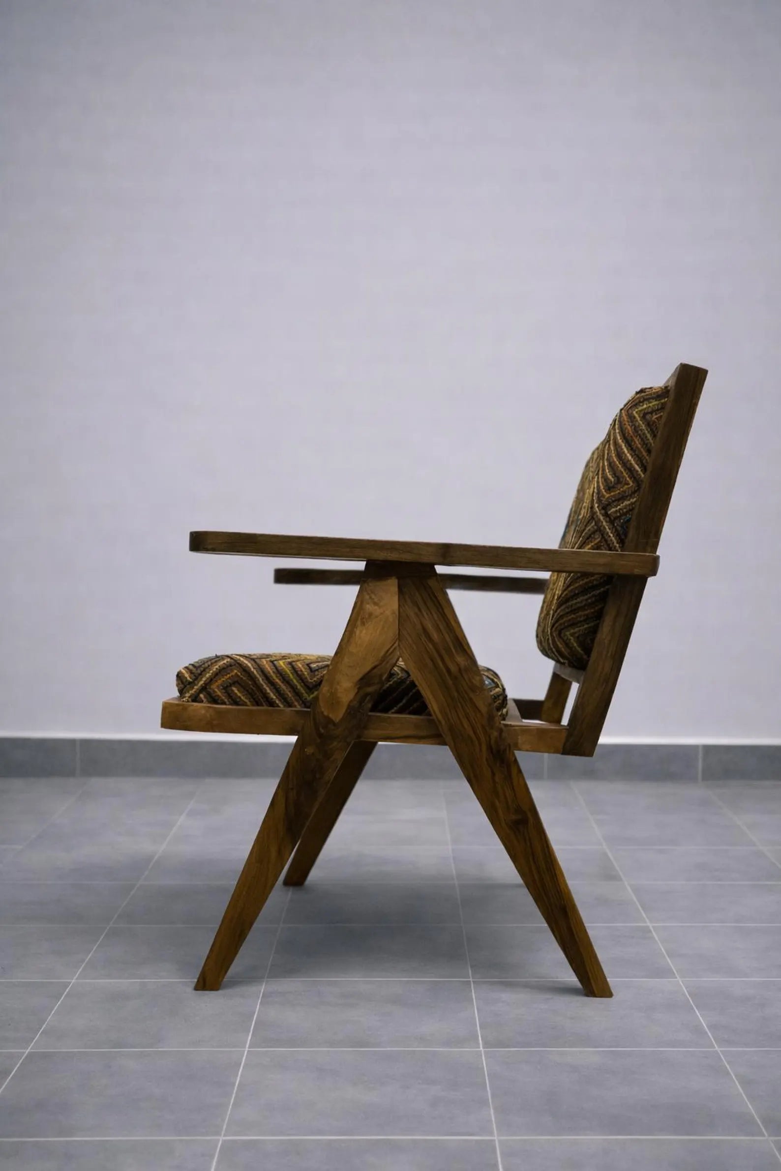 Wooden Upholstered Lounge Chair – Accent Chair for Home Decor, 70x50x80 cm